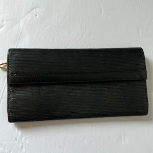 Tusk leather wallet